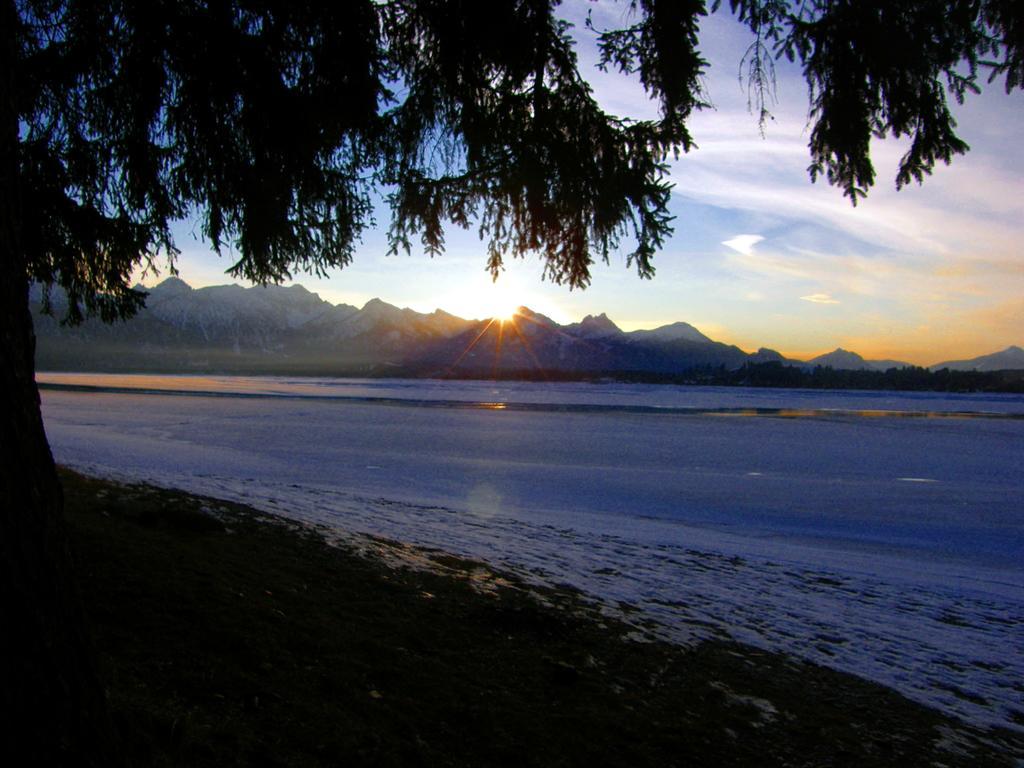 Alpenglück de Luxe Ferienwohnung am Forggensee Schwangau Zimmer foto